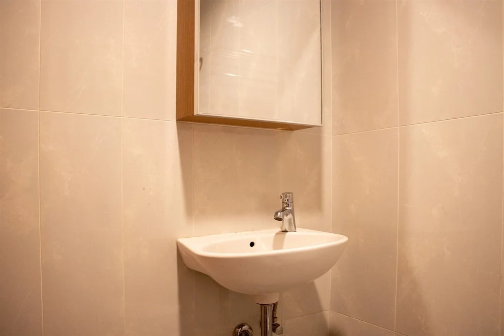 Modern And Classic 1Br At Evenciio Apartment