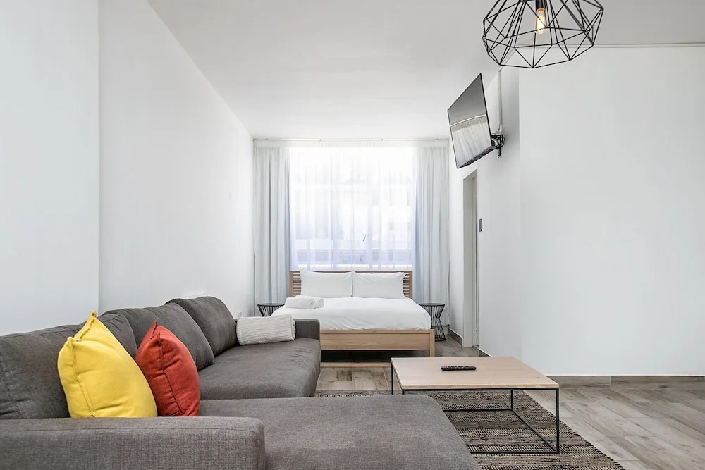 116 Illovo Mews Studio