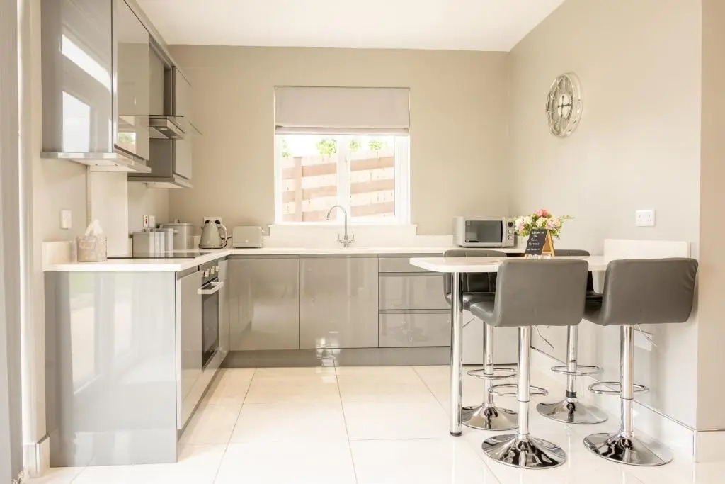 The View Apartment 2, Newry - Luxury Open Plan Apartment with City Views