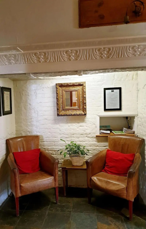 The Crown House Hotel