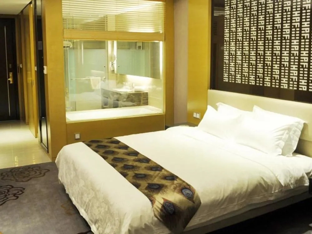 Sailing Hotel