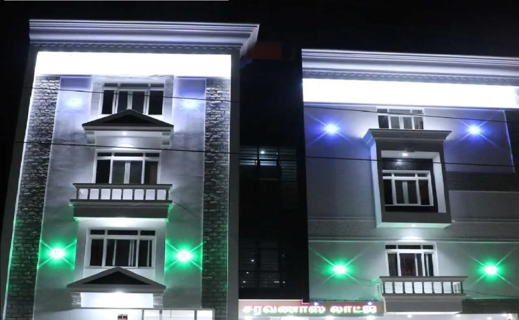 Saravanas Lodge