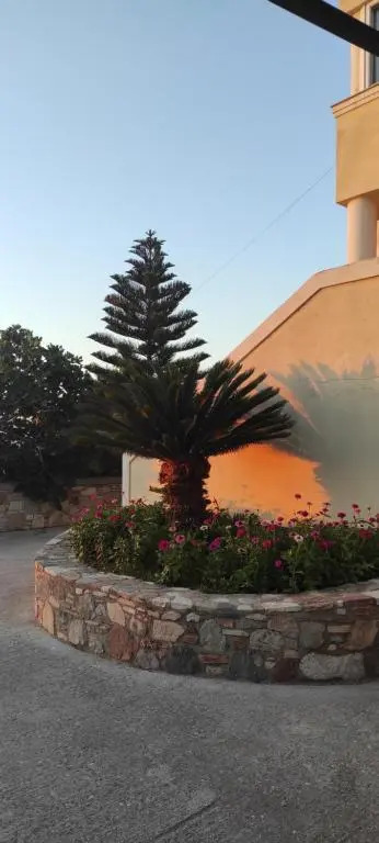 Small Patak House