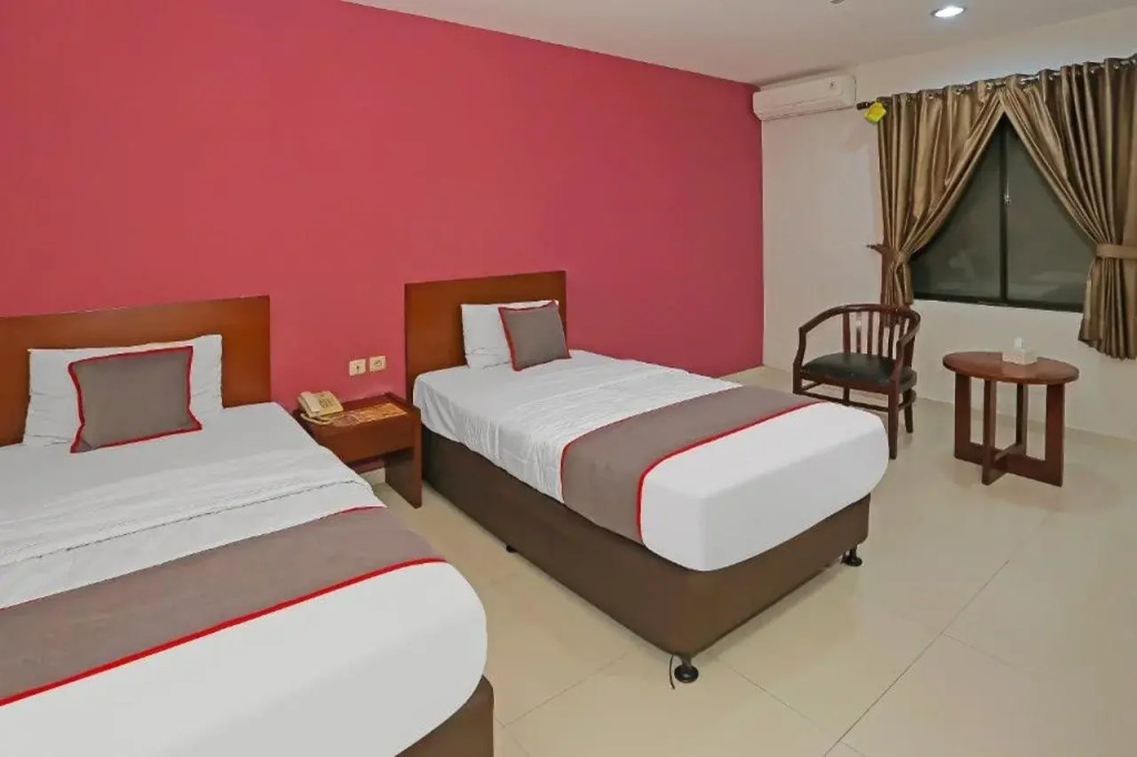 Townhouse OAK Hotel Fiducia Pasar Minggu
