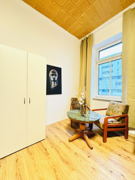 Modern Studio for 3 Near FAC Platz