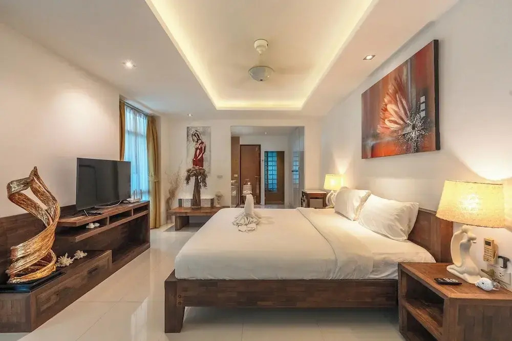 3BR Retreat Sea View V210