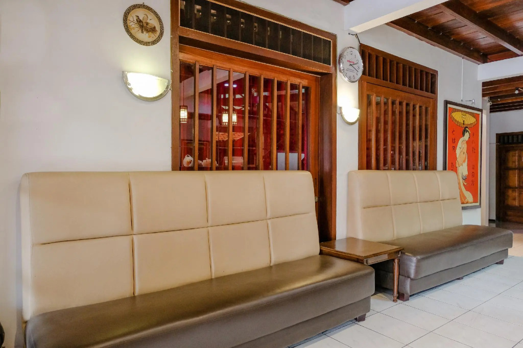 OYO 2060 Adam's Apple Family Guest House