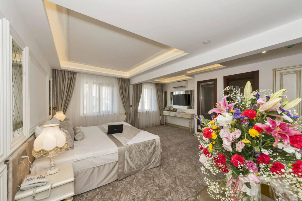 Escardin Hotel