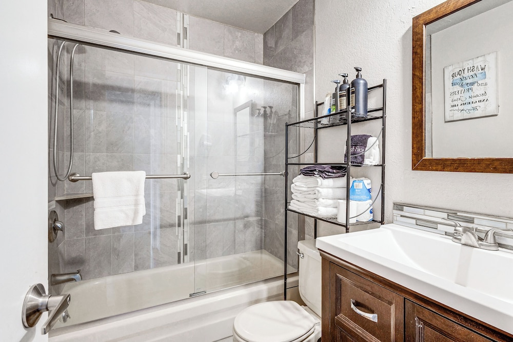 Shuttle to Winter Park Resort: Mtn-view Condo