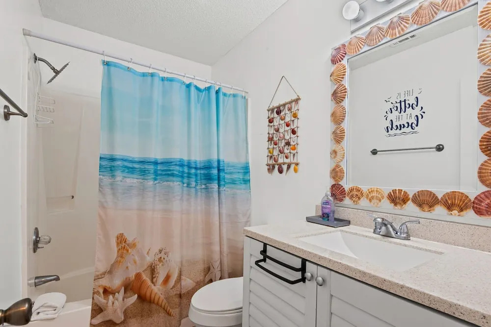 Sleeps 10, 4 Pools, Mini-golf Fun + Free Tickets: Dolphin Cruise & More