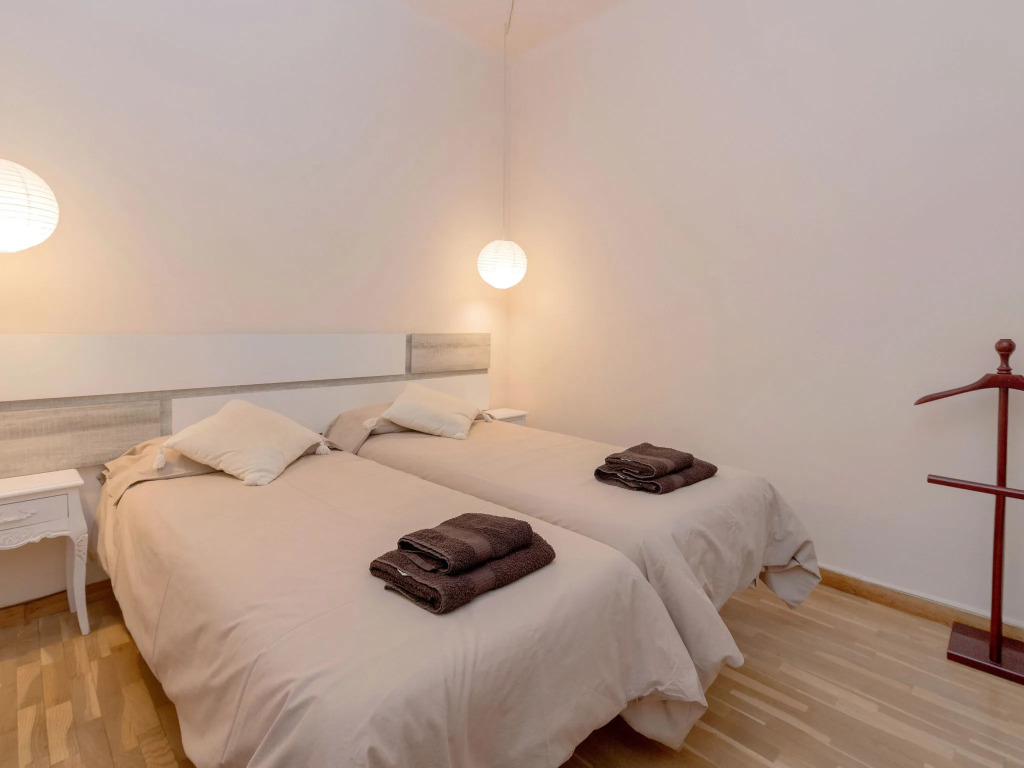 Apartment Eixample Esquerre Arago Rocafort by Interhome