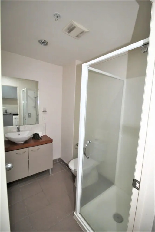 Unbeatable Central Apt next to Queen 22H