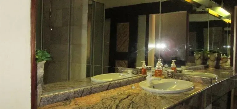 Ehlathini Game Lodge