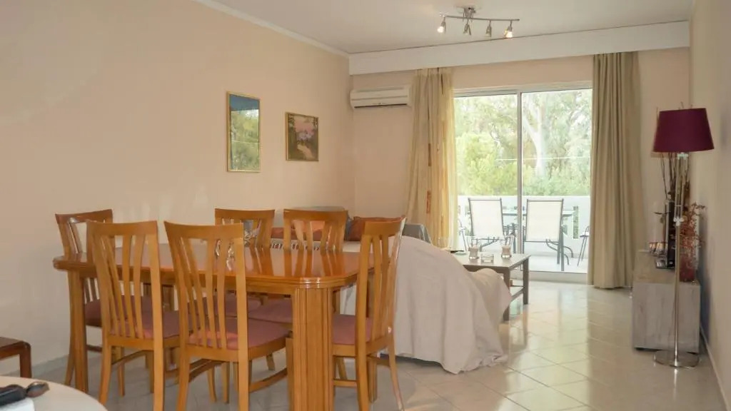 Apartment 50m from sea!