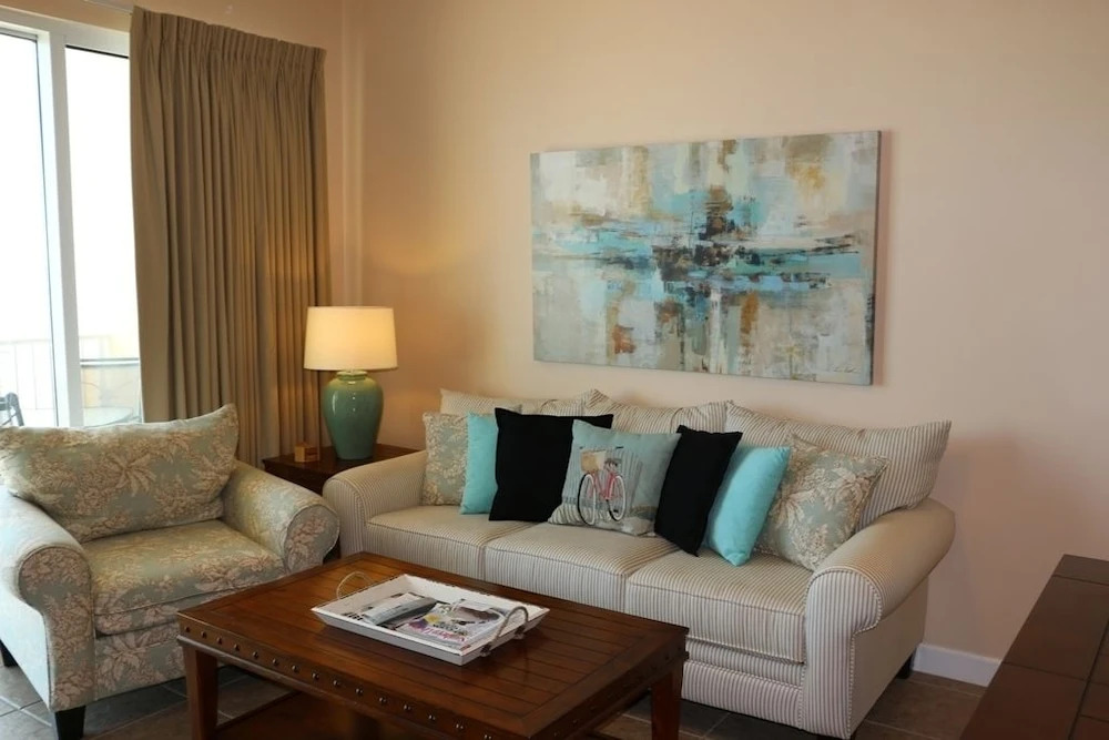 Indies 608 Condo