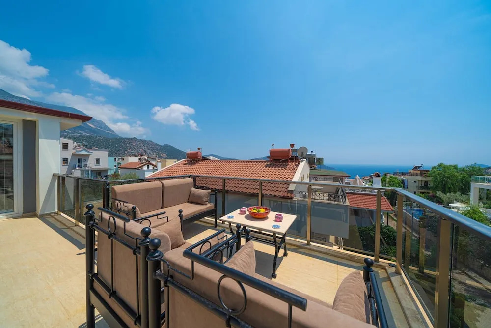 Villa With 5 Bedrooms in Kalkan, With Wonderful sea View, Private Pool, Terrace