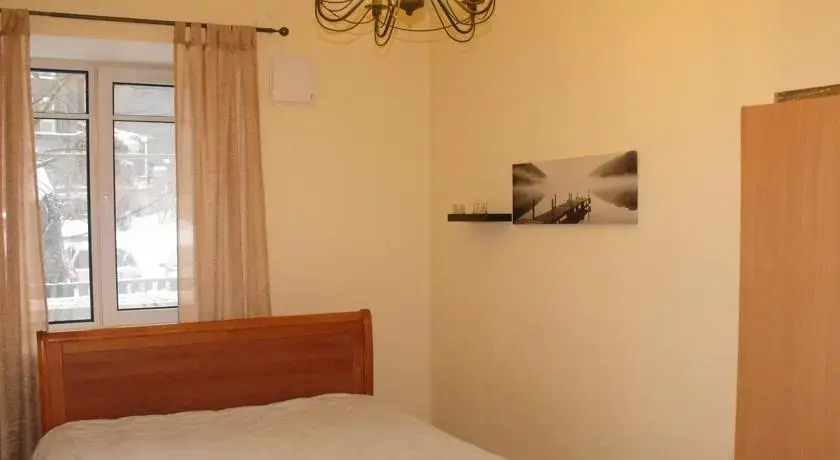 Roosikrantsi 8 City Center Apartment