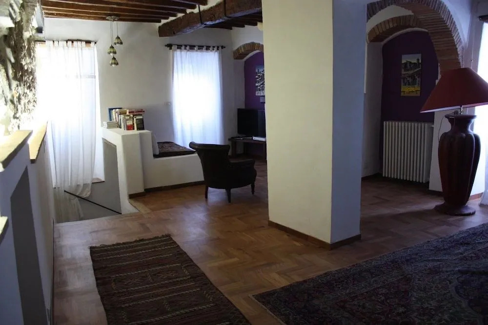 B&B 44