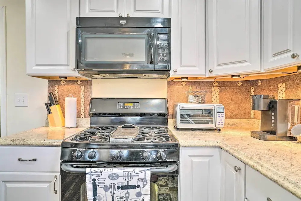 Pet-friendly Sierra Blanca Home in Downtown!