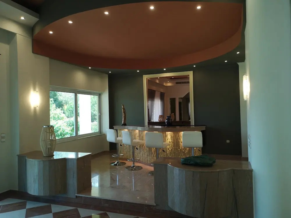 Louis Luxury Villa by living in blue