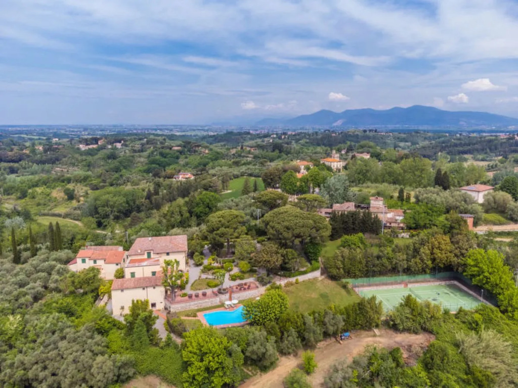 Villa La Guardia Vecchia 10324