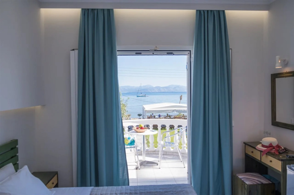 Christina Beachfront Rooms By Hotelius