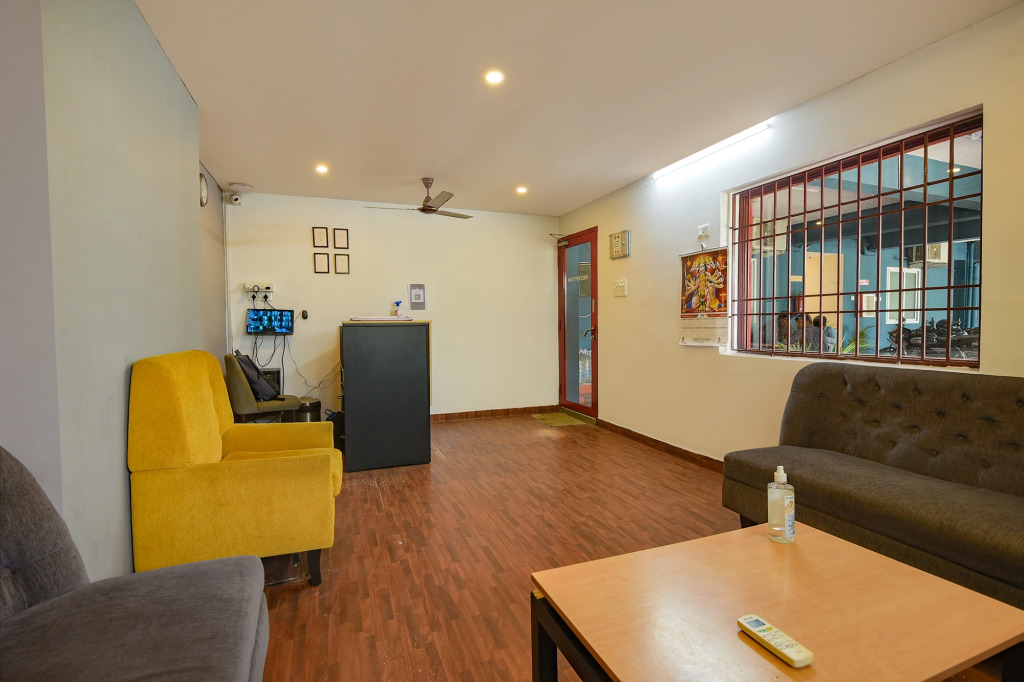 FabHotel Sasti Inn
