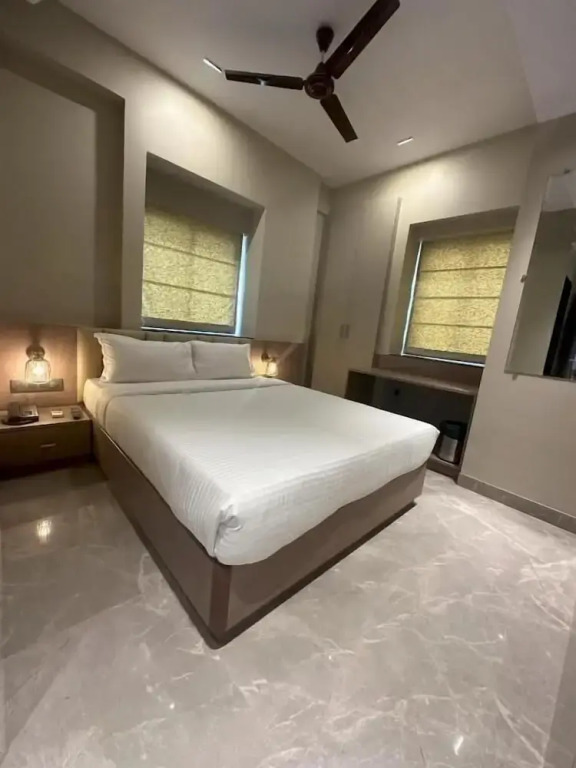 The Falcon Inn - Mumbai Central