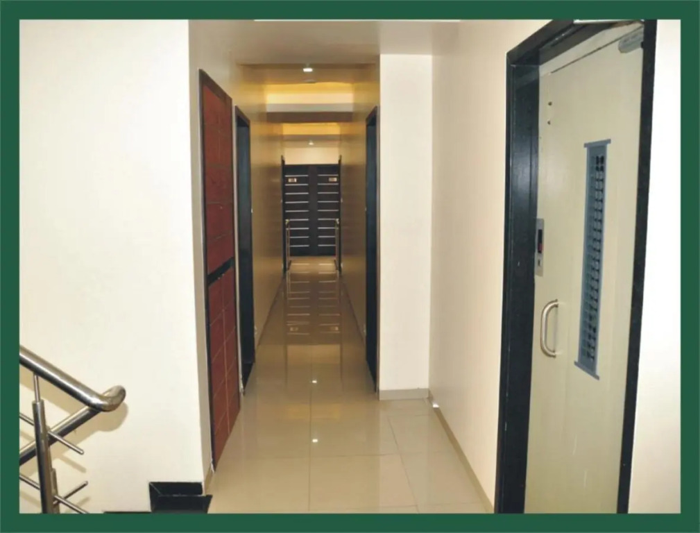 Hotel Shradha Saburi Palace