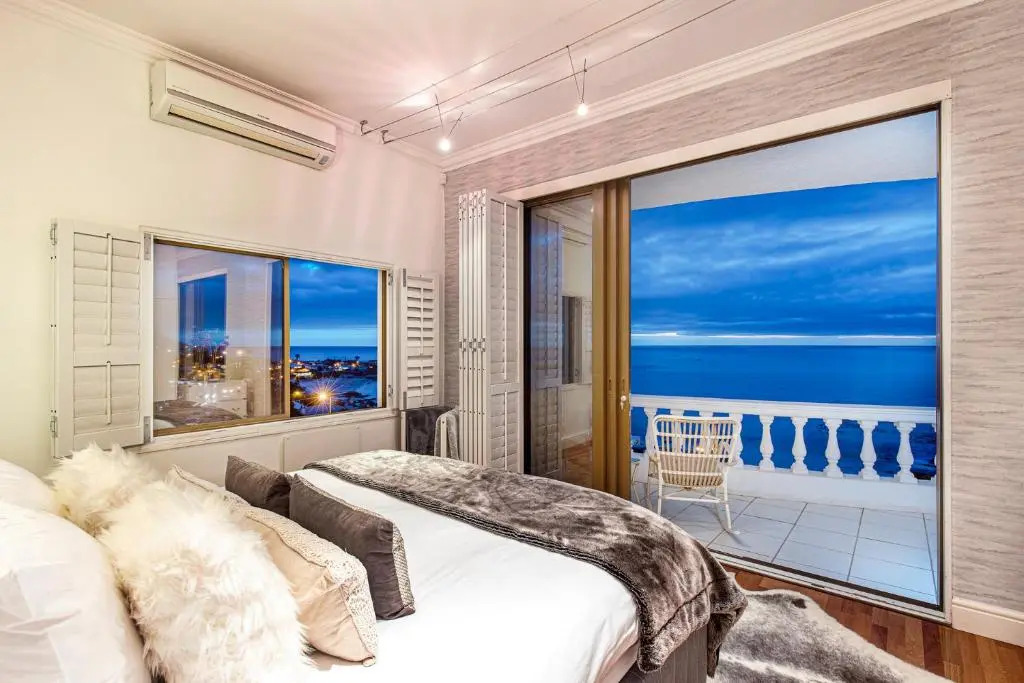Clifton YOLO Spaces - Clifton Beachfront Apartments