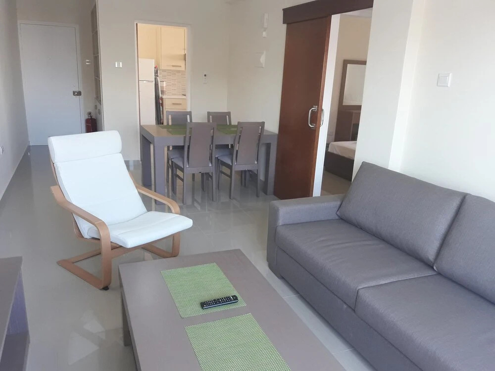 44 Tsimintia Court