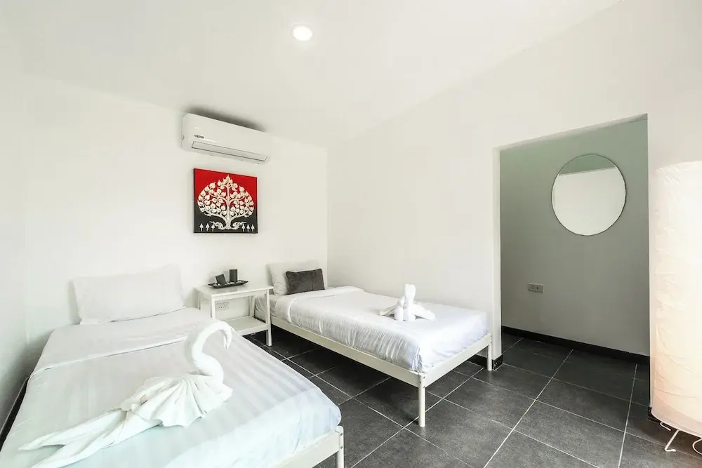 4Br Near Pier Private Pool & Garden V246