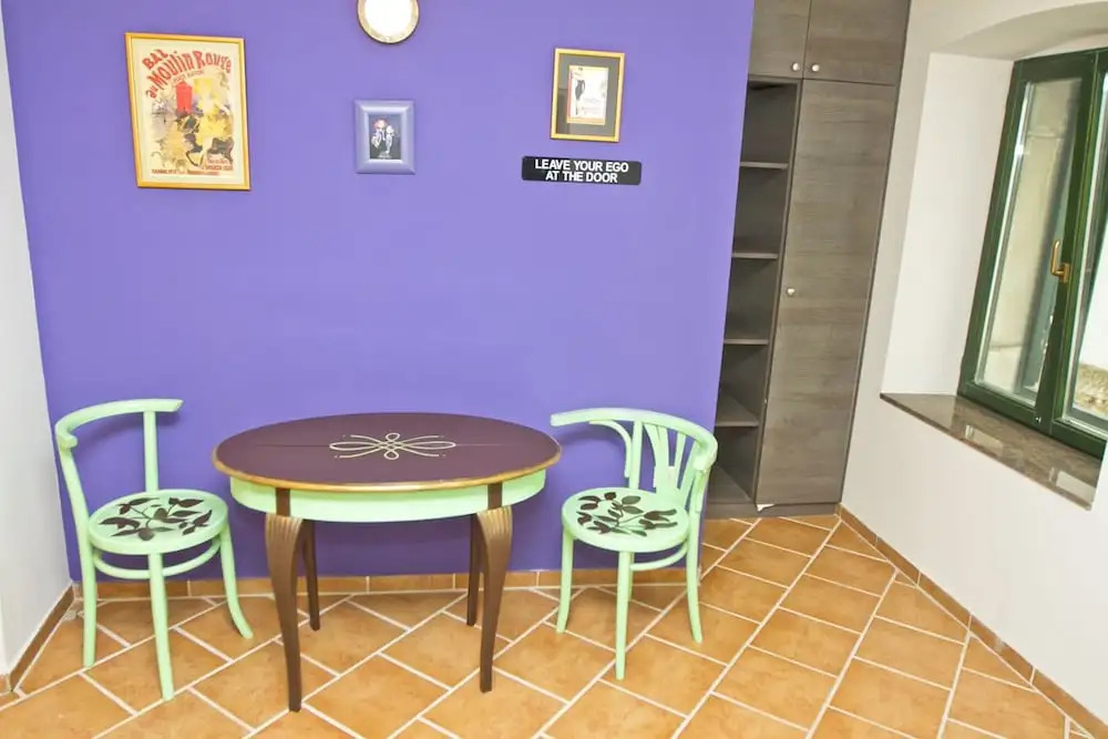 Jerry & Olis Apartments