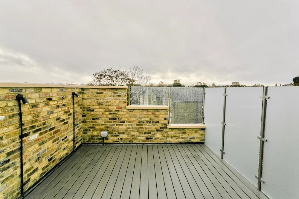 3 Bedroom in Clapham Junction With Roof Terrace