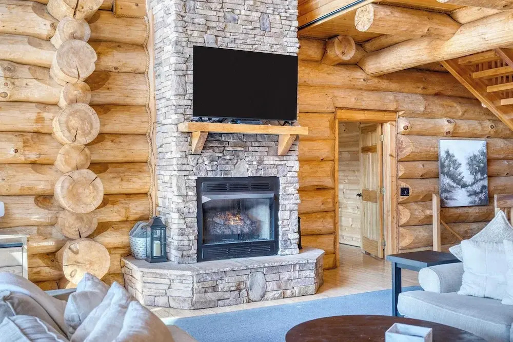 Sleeps 21 Luxury Cabin w/ Panoramic View, Hot Tub, Game Room Pinnacle Chalet
