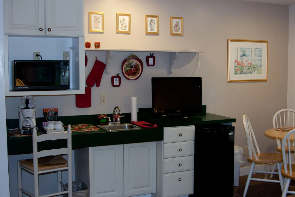 Mount Battie Inn