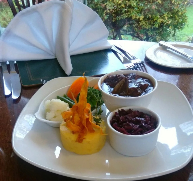 Burn How Garden Hotel - Bowness on Windermere