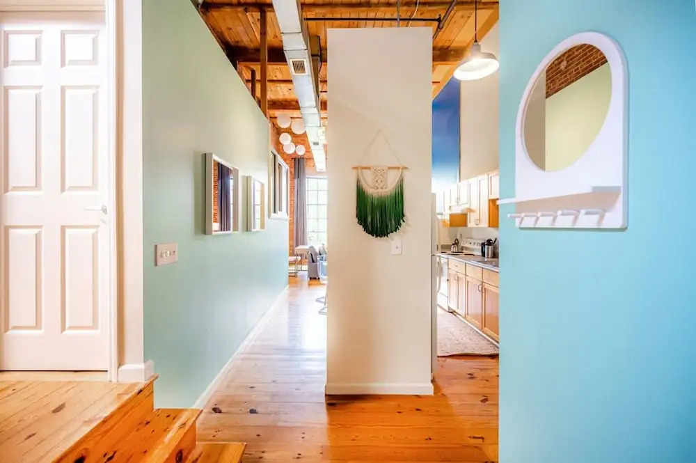 2 Bedroom Historic Brick Getaway with Wifi