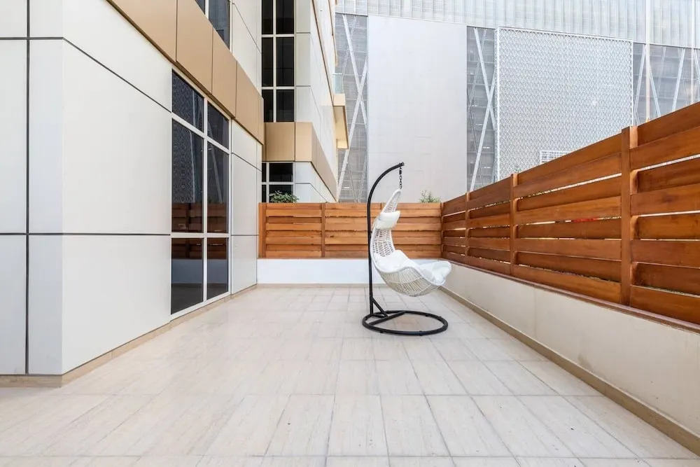 Sleek & Sophisticated 2BR With Study Within Downtown Dubai!