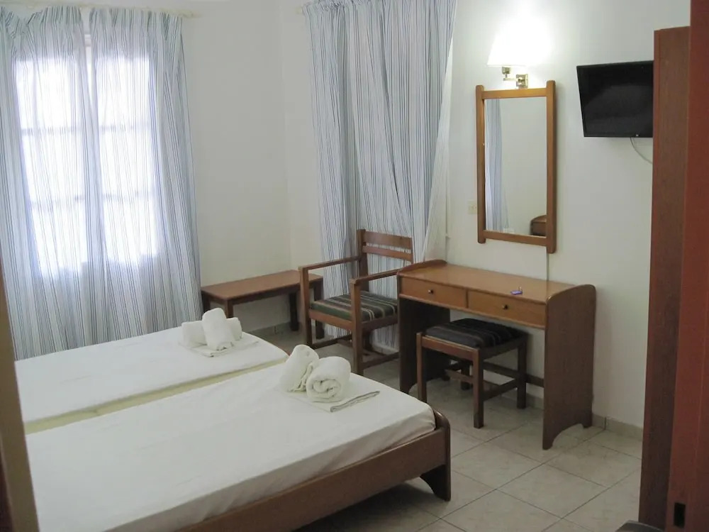 Tatsis Apartments
