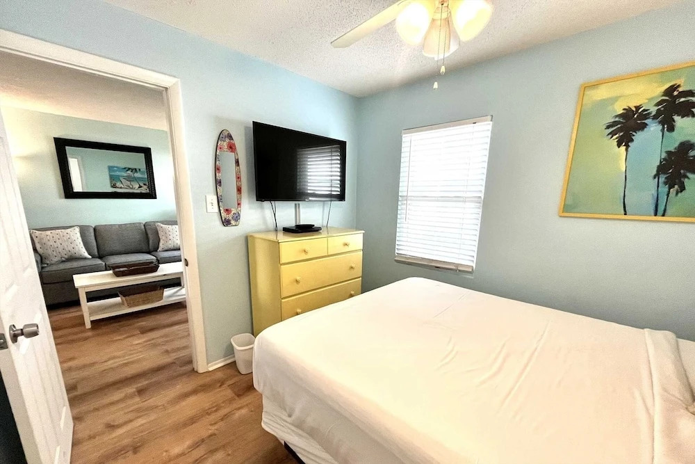 Sunrise Ge 104 2 Bedroom Condo by RedAwning