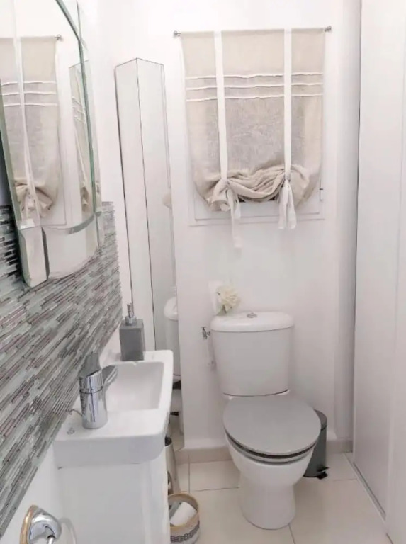 Apartment With one Bedroom in Mandelieu-la-napoule, With Wonderful sea View, Shared Pool, Enclosed Garden - 3 km From the Beach