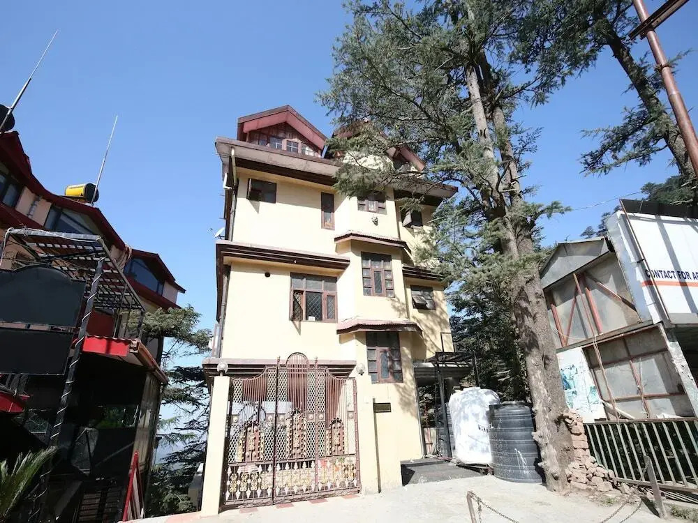 Whistling Pines by OYO Rooms