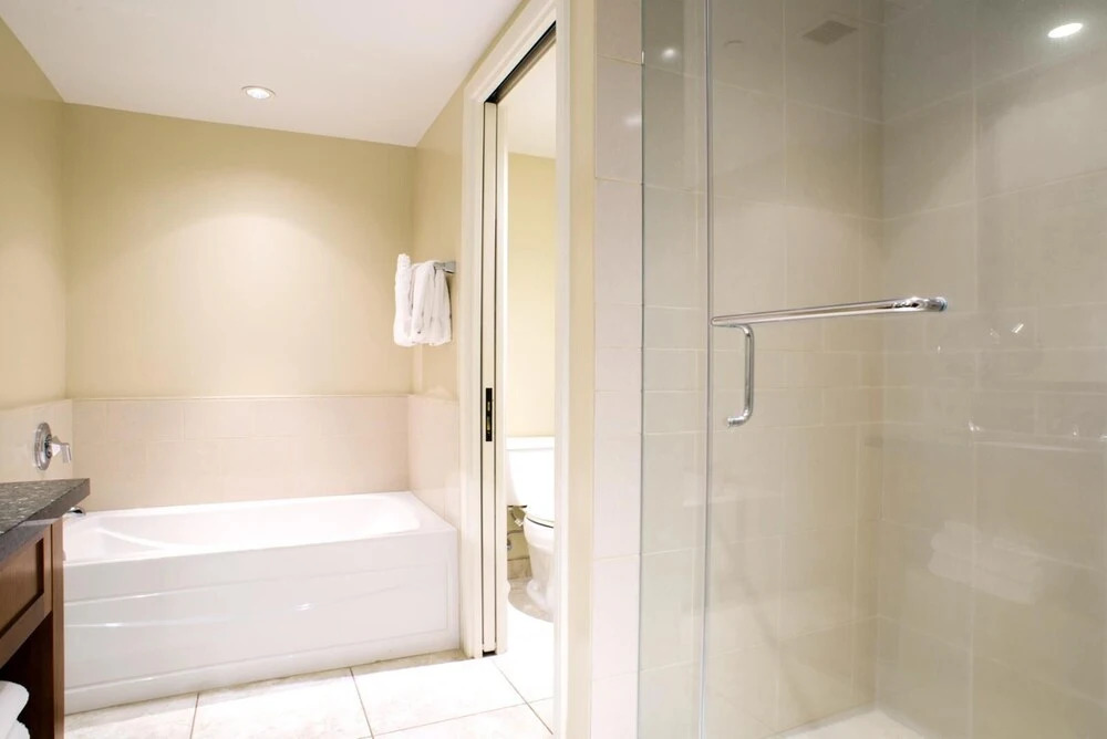 K B M Resorts- Hkh-645 Gorgeous 2bd, Inner-courtyard, 6th Floor, Ocean Views, Remodeled!