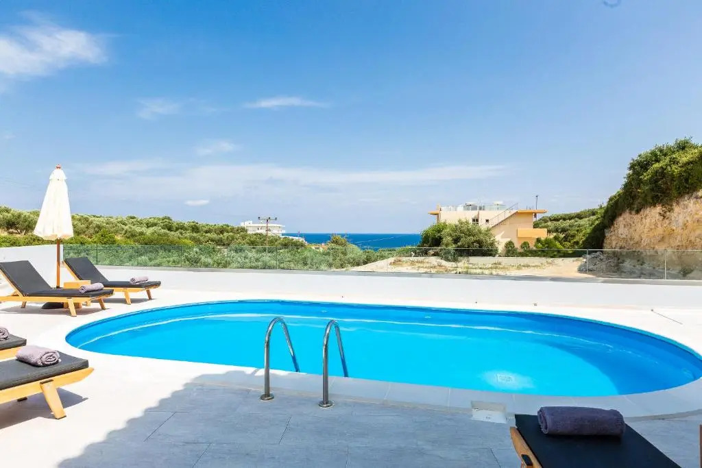 Nikiforos Villa, Private Pool & BBQ, SeaViews, By ThinkVilla