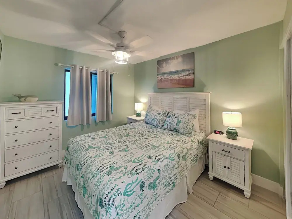 Seaside 4 by Distinctive Beach Rentals
