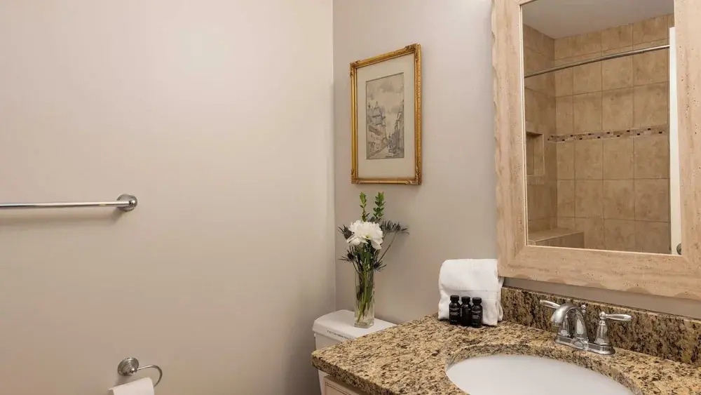 Pool, Hot Tub, Fairway Views & Quick Bike Ride to Beach Loblolly Retreat by Avantstay
