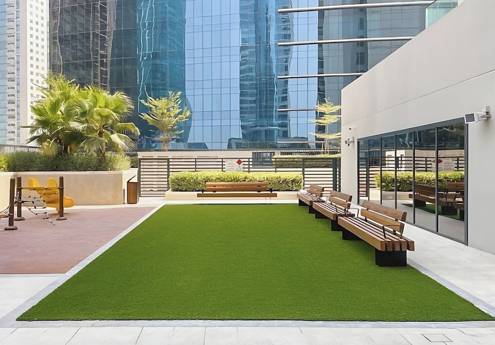 Canal View 1BR Near Business Bay Metro