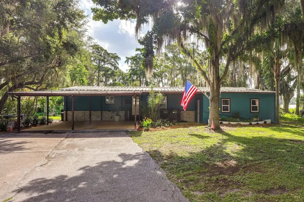 Lakefront Home w/ Hot Tub & Dock in Orlando!