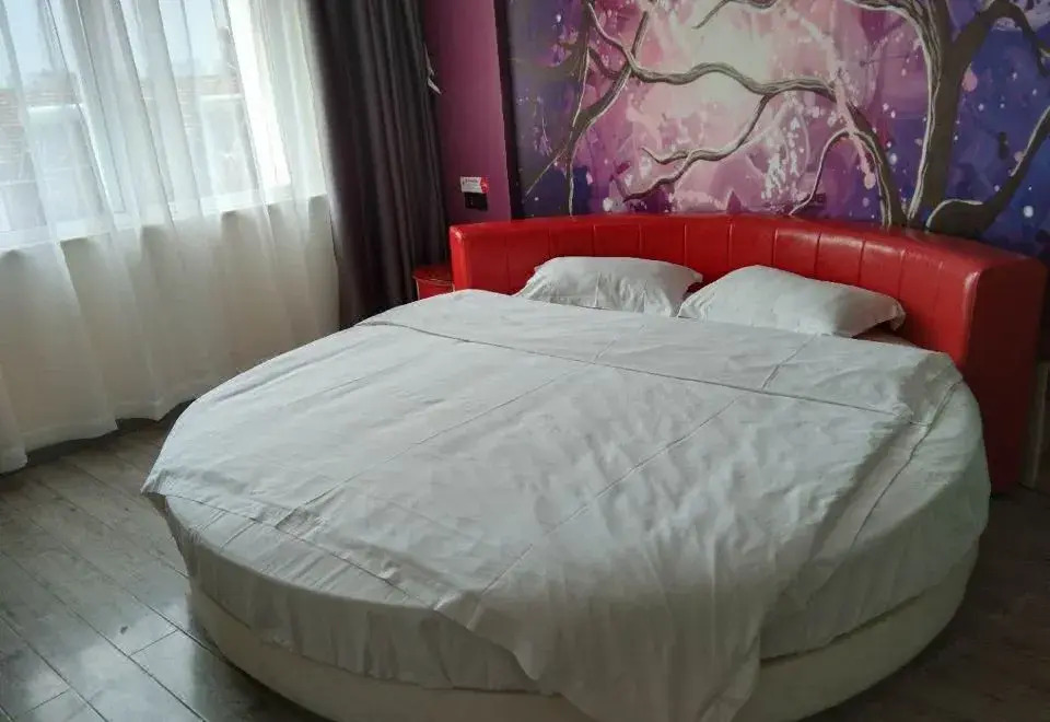Lijia Express Hotel (Wuhan Jinghe Square Branch)